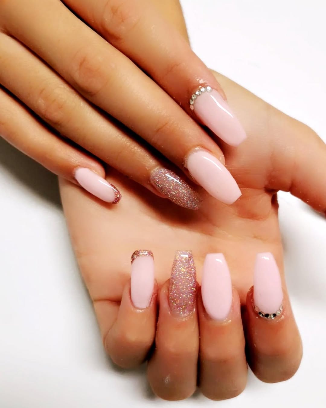 Manucure réalisée au salon L'art de beauté